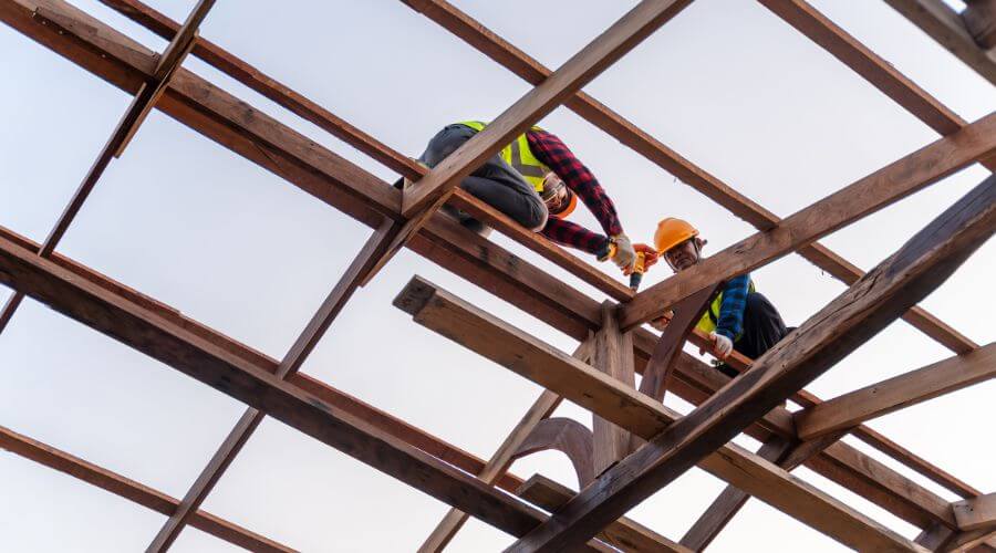 Expert Emergency Roof Repairs services in Dale, TX